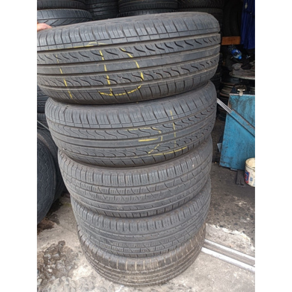 Pneus 215/65 R16 
