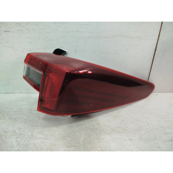 Lanterna Direita Hyundai Hb20 Sedan 2023 A 2026 Original Direito/passageiro Vermelho