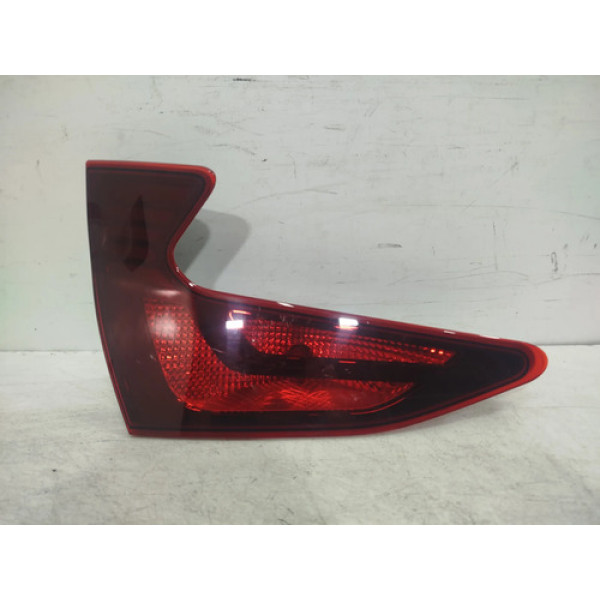 Lanterna Tampa Hb20 Hatch Fumê 2020 A 2022 Esquerdo 26162 Esquerdo/motorista Vermelho