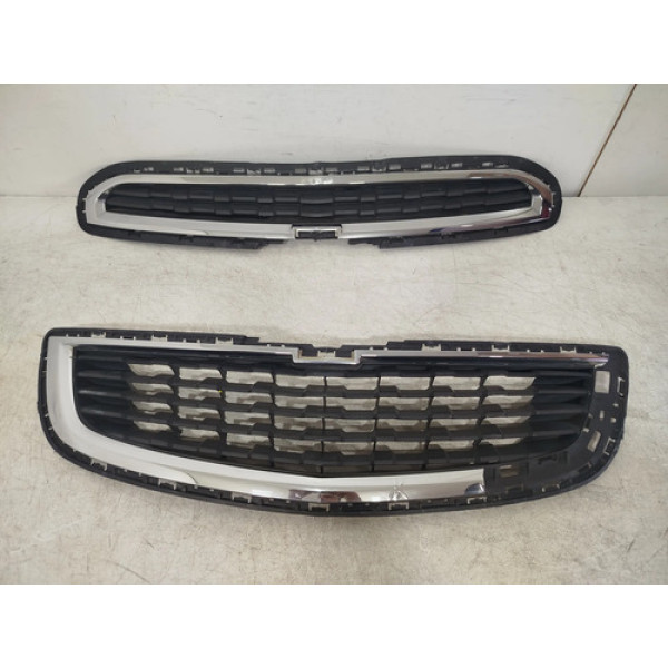 Grade Parachoque Gm Spin 2013 A 2018 Original 226113 Preto Fosco